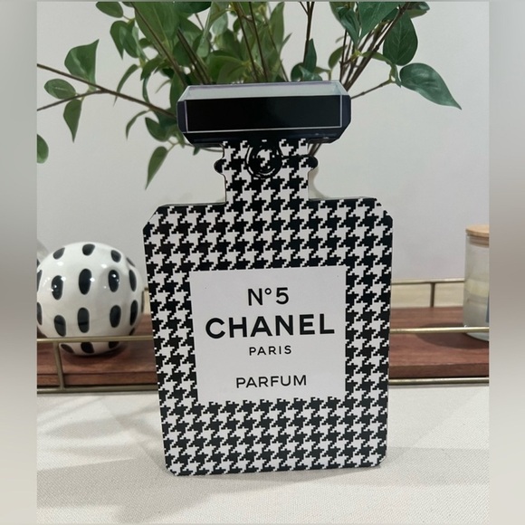 FASHION Houndstooth Perfume Bottle Wooden Novelty Decorative Art, EUC - Picture 1 of 5